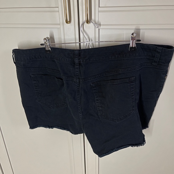 Torrid Black Cut Off Shorts - Picture 2 of 3